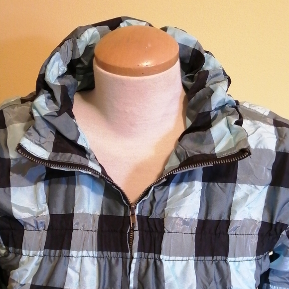Coupe collection ladies windbreaker jacket, size small - Picture 3 of 5